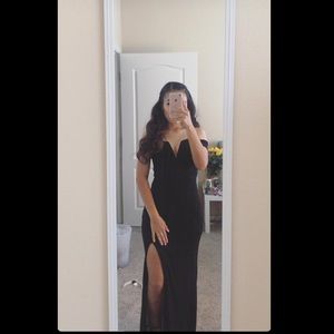 Long black prom dress